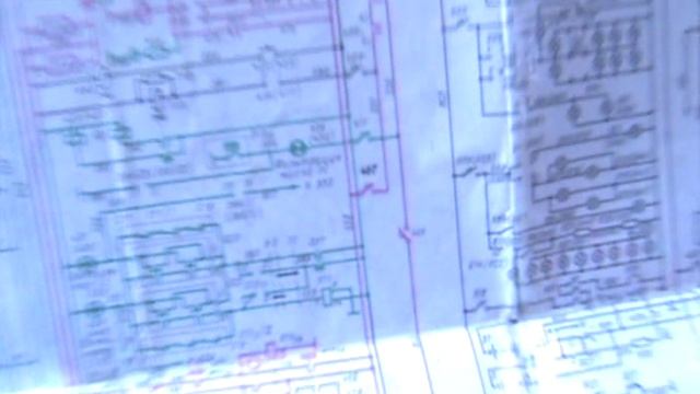 2. Срабатывает АЗВ №405. Электровоз Чс4т