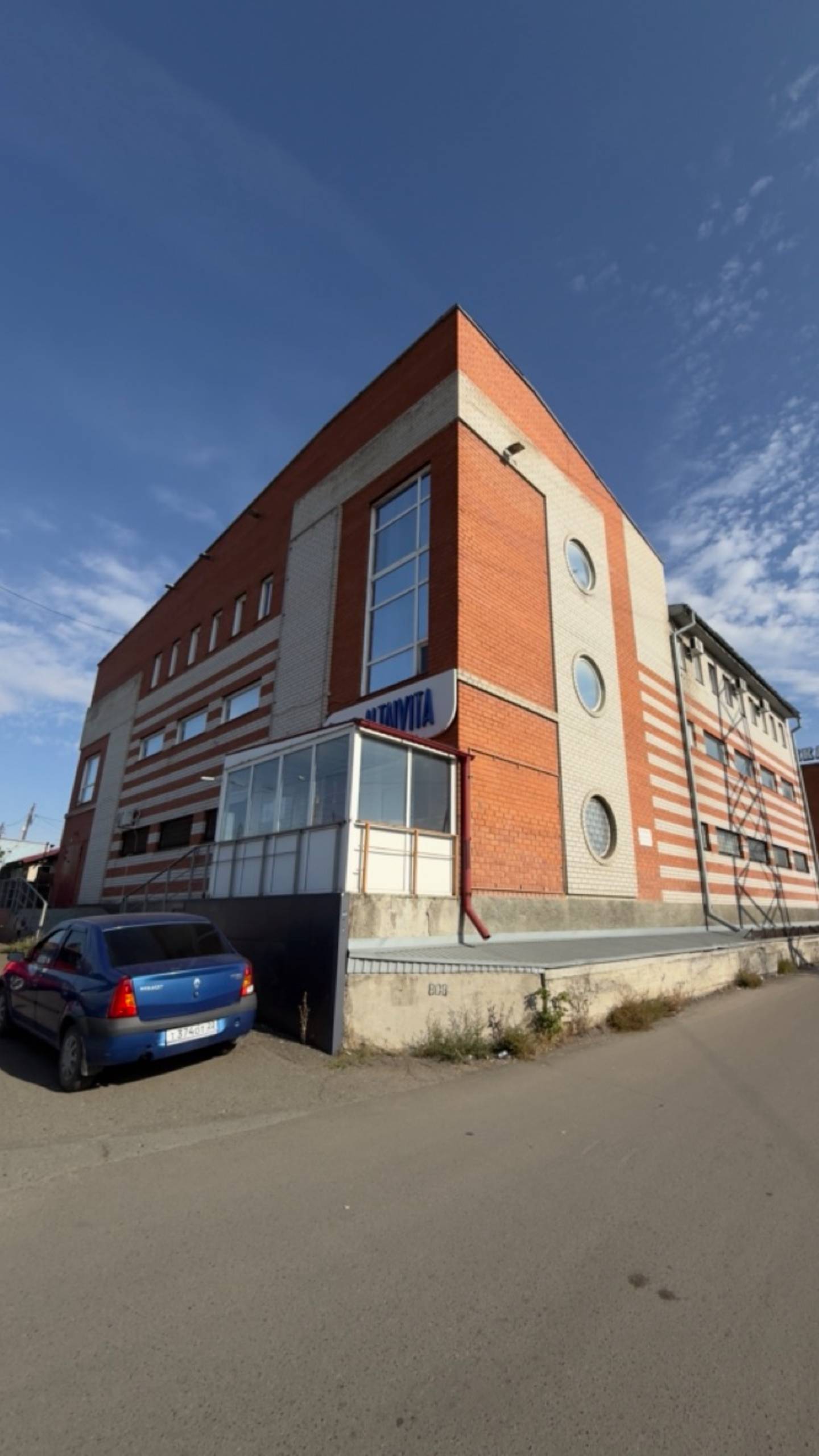 Продаю отдельно стоящее здание по ул. Шевченко 162