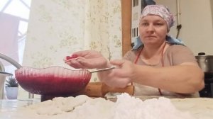 ЗАМЕСИЛА ТЕСТО СТРЯПАЮ ВАРЕНИКИ С 🍒ТВОРОГОМ.