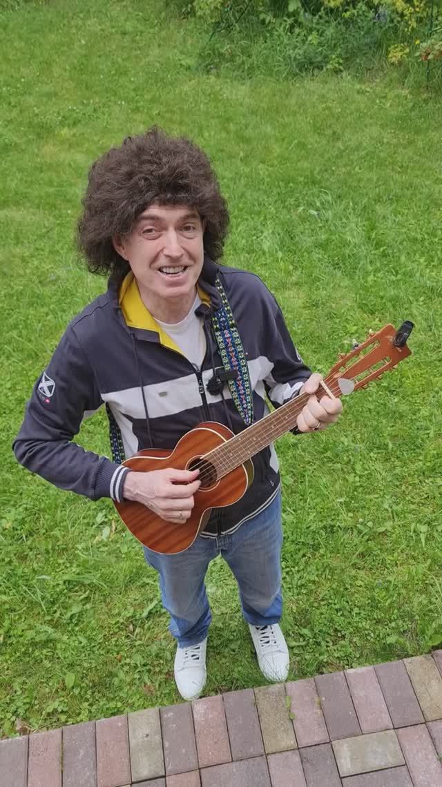 Репертуарный бард [Персонажи] - Геннадий Ветров смотреть онлайн