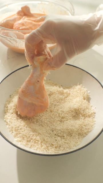 Запеченная куриная голень в панировке 🍗 смотреть онлайн