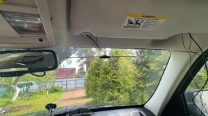 Небольшая хорошая автомобильная антенна для приема ФМ радио Триада-007 устанавливается на стекло