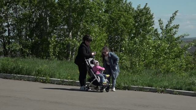 Хабаровский край получил более 445 млн. рублей для выплат семьям с тремя и более детьми смотреть онлайн