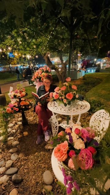 Туристическая компания В поисках приключений на фестивале цветов в Лиме