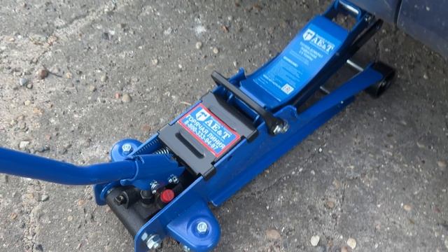 Домкрат от AE&T смотреть онлайн