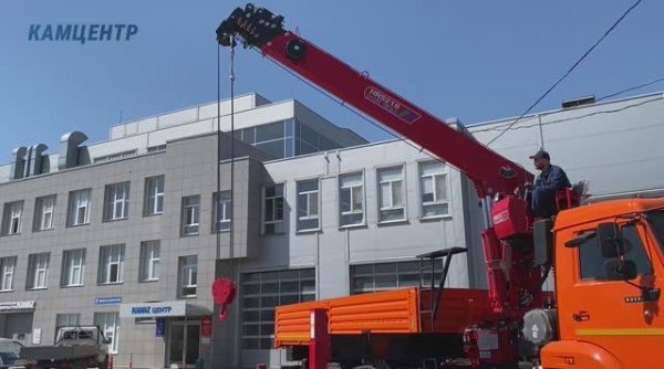 Кран-манипулятор HORYONG HRS 216 на шасси КАМАЗ | Полное видео с подъемом стрелы