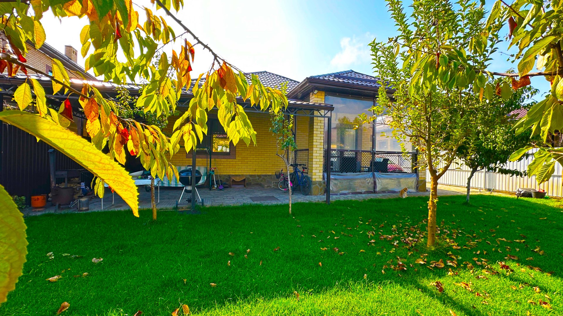 Дом в Краснодаре с отличным ремонтом и мебелью! смотреть онлайн