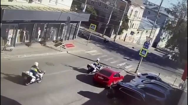 Погоня мотобата за питбайкером в Саратове смотреть онлайн