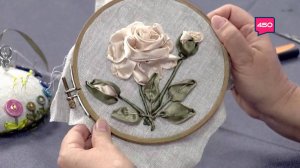 Вышиваем лентами розу. Ручная работа