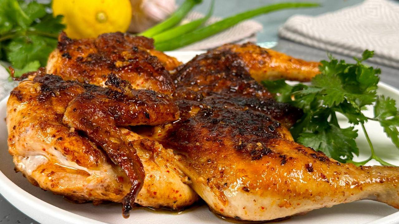 Цыпленок ТАБАКА (тапака), беспроигрышный РЕЦЕПТ ! Вкусно, что "пальчики оближешь", готовить просто смотреть онлайн
