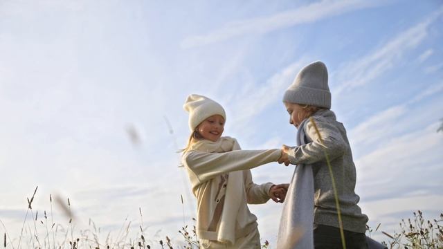 Семейная коллекция Осень'25-Зима'26 I «Снежная Королева» — российский бренд мужской и женской одежды смотреть онлайн