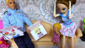 ПОЙМАЛ ВОРИШЕК В МАГАЗИНЕ😎🤣 Катя и Макс веселая семейка! Куклы Барби истории Даринелкатв