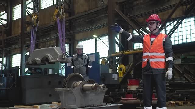 Слесари-ремонтники Лебединского ГОКа состязались за звание «Лучший по профессии» смотреть онлайн