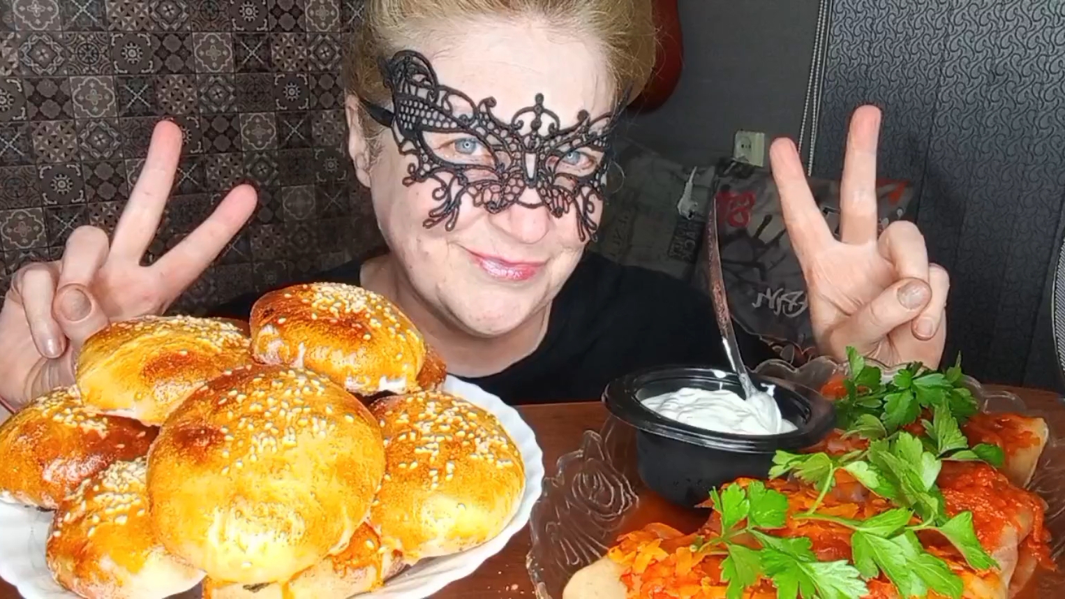 "ПРИБЕЖАЛИ И ВСЁ СОЖРАЛИ" МУКБАНГ/ЕДАНАКАМЕРУ/ смотреть онлайн