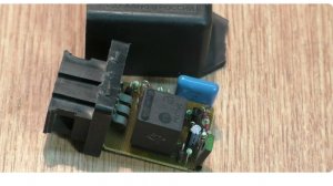 Подключаю передние противотуманки по своей схеме, используя реле от задних противотуманных фонарей