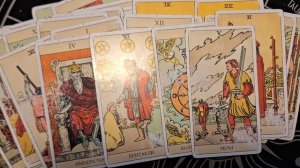 ТАРО РАСКЛАД\ КТО И ЧТО ПЕРЕКЛАДЫВАЕТ НА ВАС?!