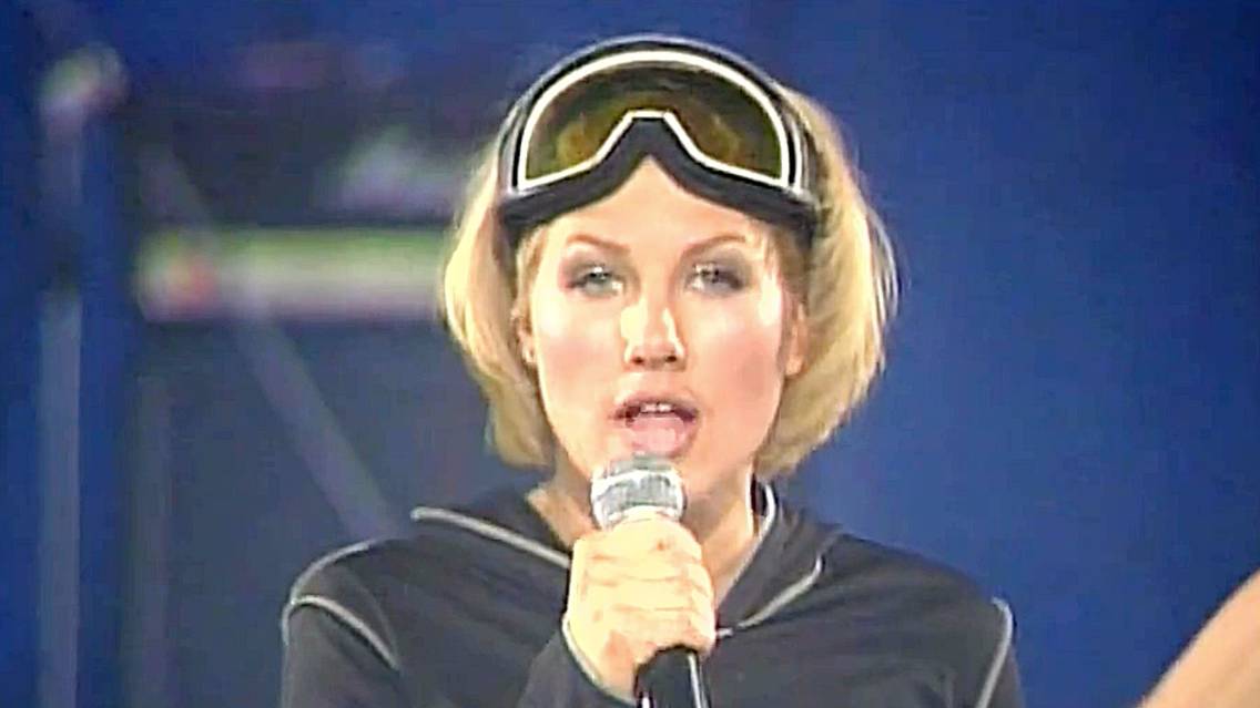 Матч-реванш - НАШЕ ВРЕМЯ vs ГОСТИ ИЗ БУДУЩЕГО с песней БЕГИ ОТ МЕНЯ смотреть онлайн