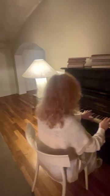 Город шумит, а здесь — только клавиши и покой. Не смогла пройти мимо рояля в отеле «Рихтер»