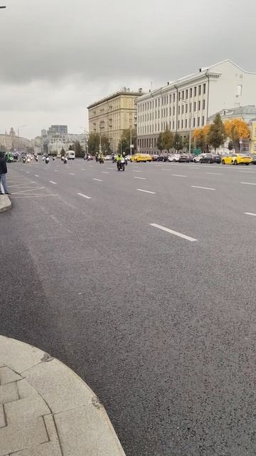 Финальный рывок мотосезона — как в Москве закрывали сезон-2025 (18) смотреть онлайн