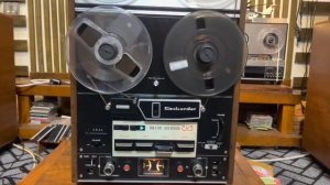 Катушечный магнитофон на 4х бобинах!