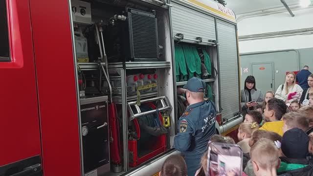 экскурсия в ПЧ 62, 1С класс, школа 1208, 25 октября 2025 смотреть онлайн