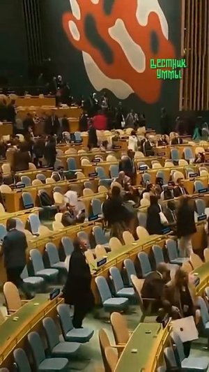 Нетаньяху остался один...