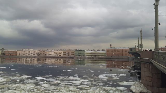 Ледоход в Санкт-Петербурге