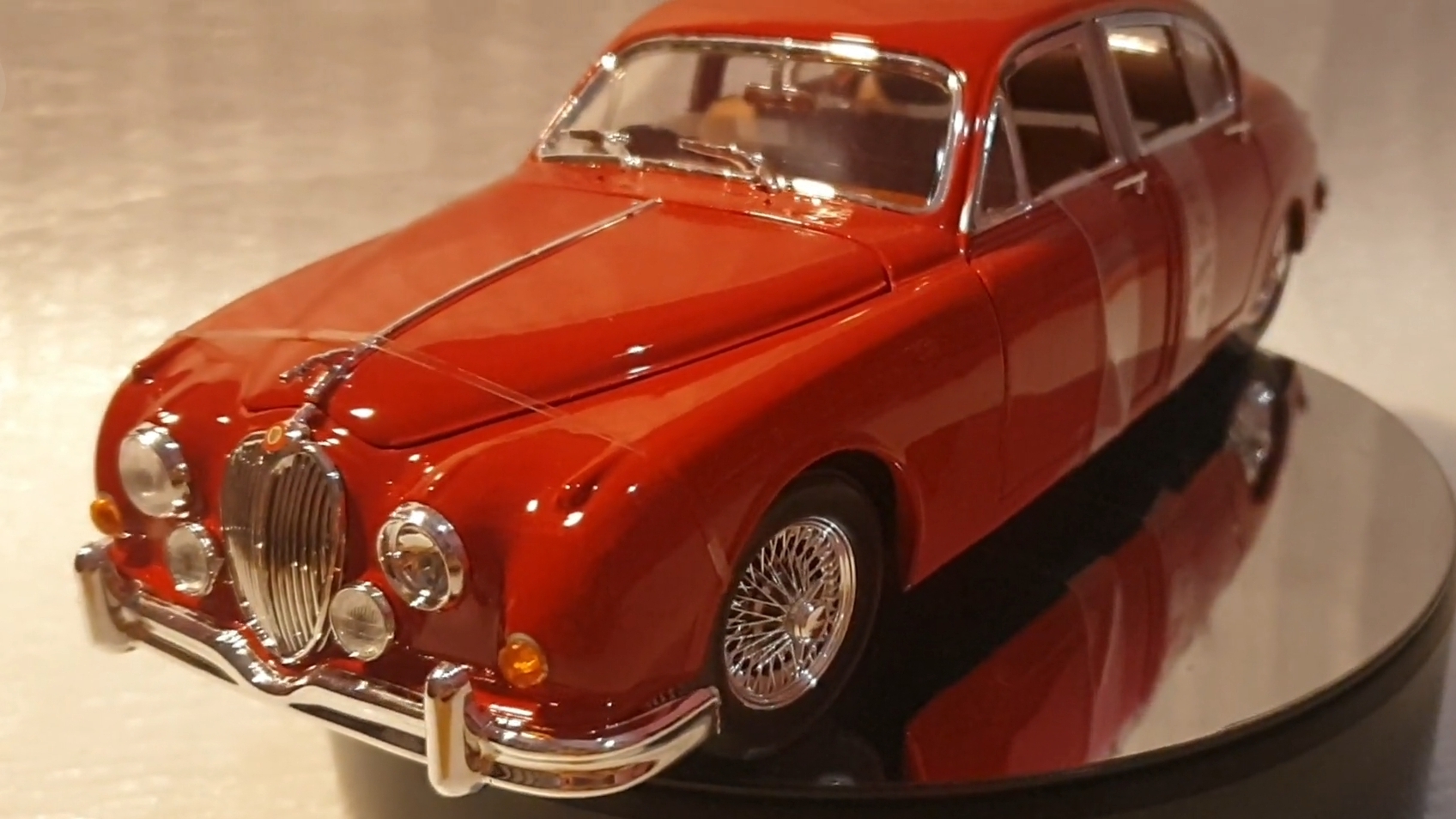 Jaguar Mark II 1959 Bburago 1/18 смотреть онлайн