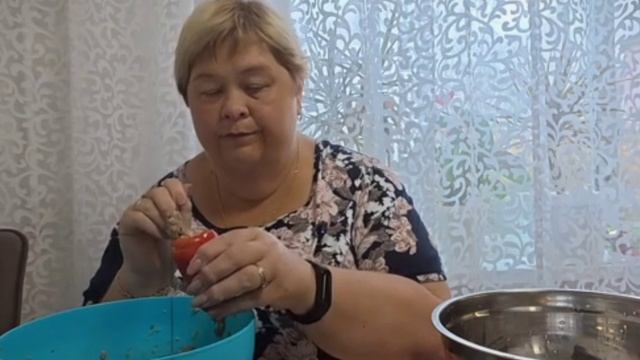 1000097409.mp"Секреты Уралочки: Что скрывается за тоннами подсолнечного масла и странными салатами?" смотреть онлайн