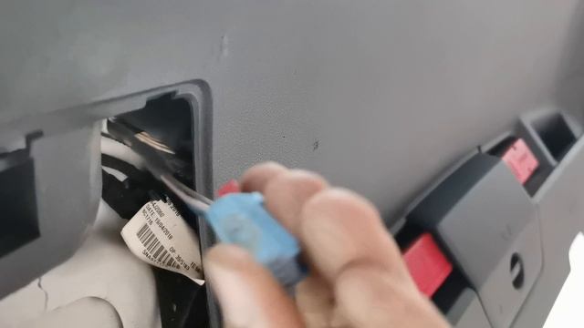 WV Tiguan 2018 г.в. Восстановление задней светодиодной оптики в крышке багажника