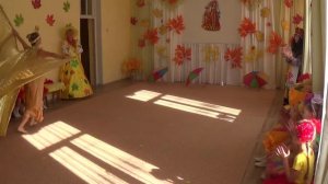 "Танец с крыльями" на осеннем утреннике. г.Севастополь ГБДОУ 34. муз.рук.Захарова Е.И.