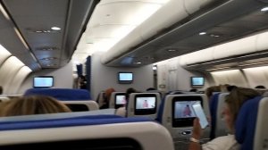 На борту авиакомпании China Eastern Airlines