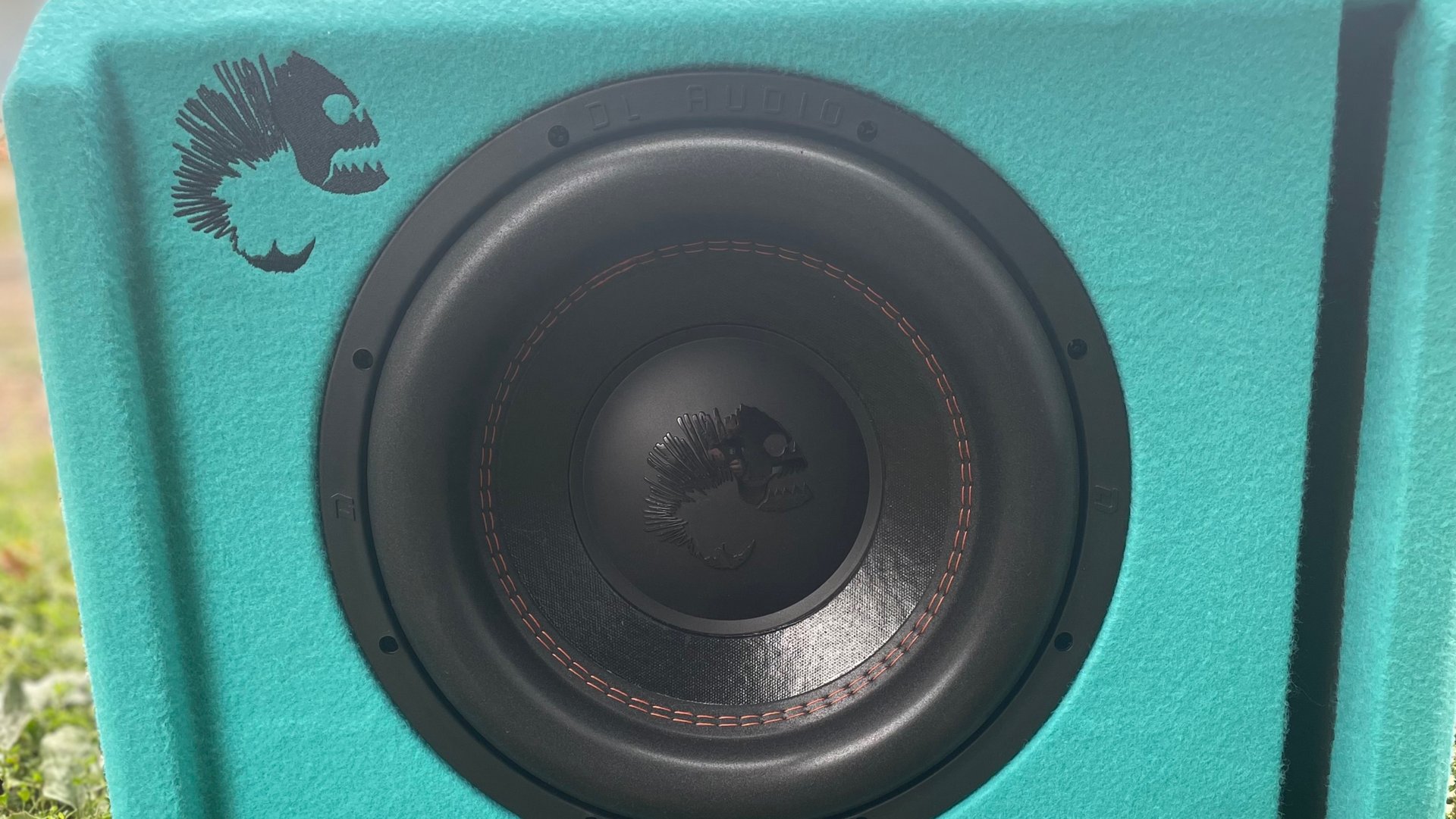 Установка сабвуфера DL Audio Piranha 12A Marine V.2 смотреть онлайн