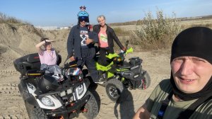 Покатушка выходного дня на двухсоткубовых квадроциклах.