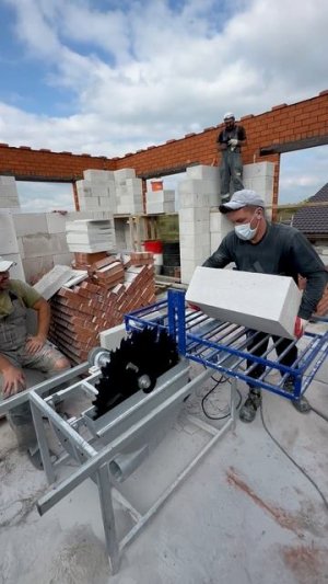 Самодельный станок, который облегчает работу с газобетоном.