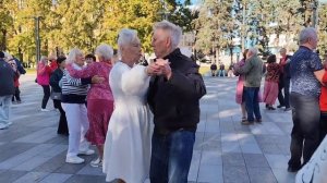 СМЕШНАЯ ДЕВЧОНКА ПЛЕНИЛА МЕНЯ! ХАРЬКОВ ТАНЦЫ СЕНТЯБРЬ 2025 #kharkiv