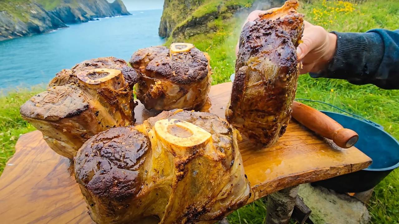 Лучшие мясные рагу для настоящих мясоедов ｜ ASMR-приготовление на открытом воздухе смотреть онлайн