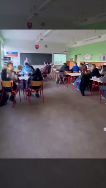 В сербских школах,такое было