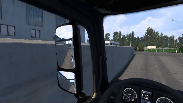 Дальнобой по Европе: В потоке трассы и мыслей 🚛🛣️💭 смотреть онлайн