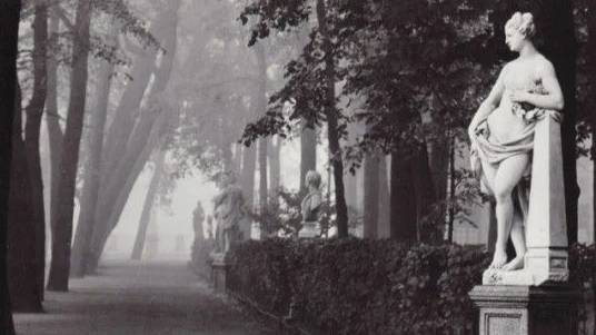 Белая ночь в Летнем саду. Красивый русский вальс. смотреть онлайн