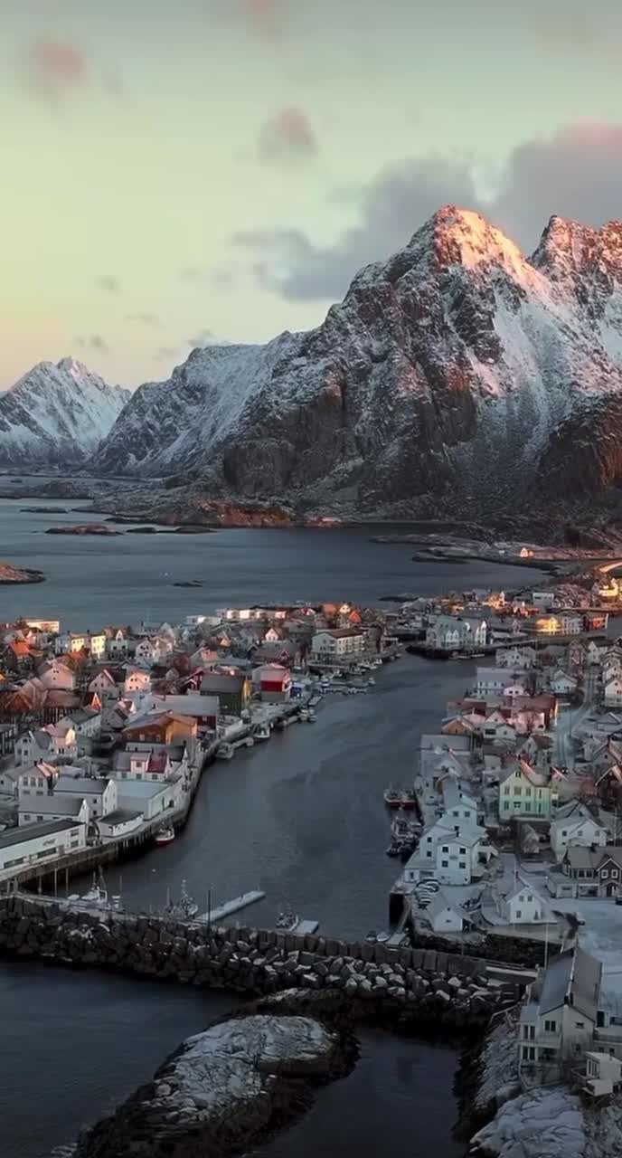 Величественные природные красоты Норвегии поражают своим великолепием. Фиорды, воздух гор, сияние... смотреть онлайн