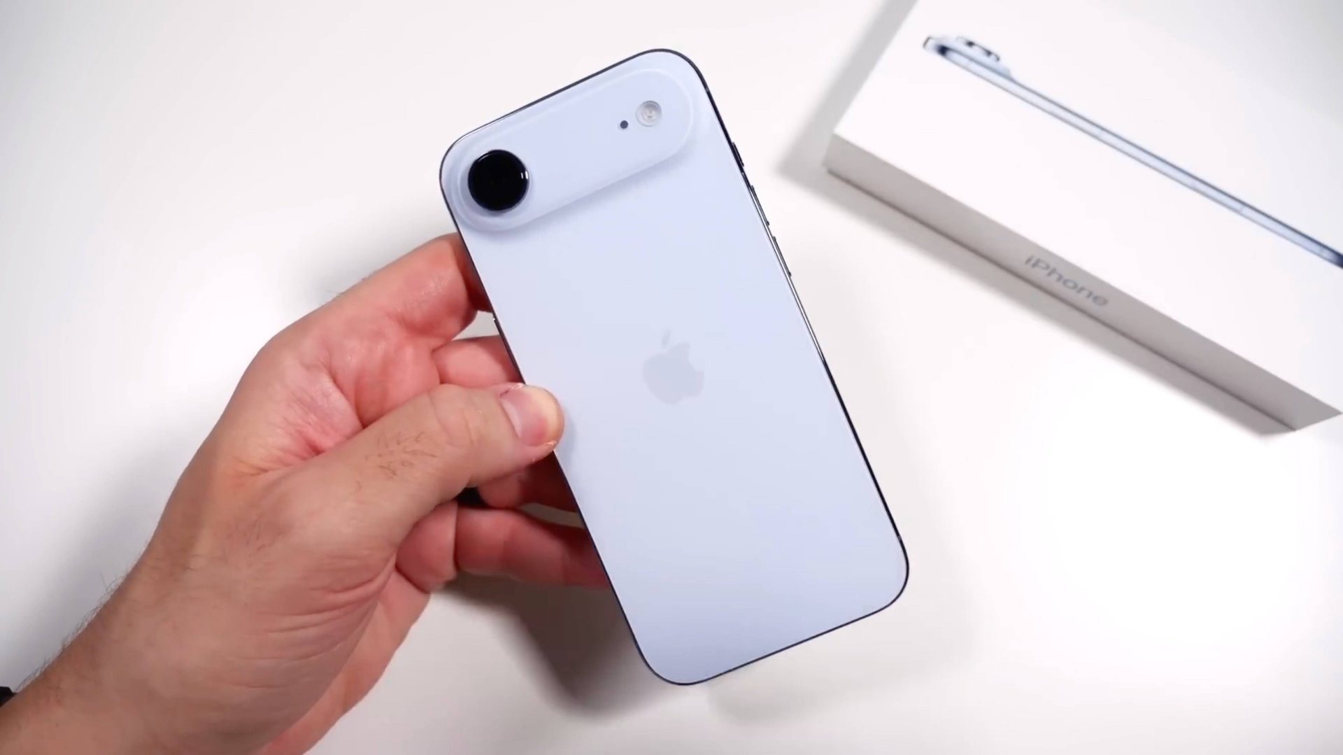 Распаковка IPhone Air и первые впечатления...