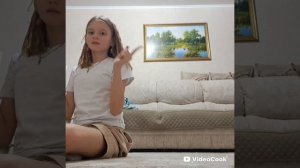 стоять на руках учу