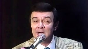 Муслим Магомаев поздравляет Александра Маслякова. 16.01.1994