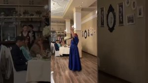 Спела песню на свадьбе сына
