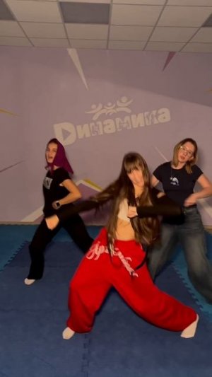 Мама, я танцую!💃 
#ВероникаПетрова #Мамаятанцую #Ятанцую #2Маши #ЯВтанцах