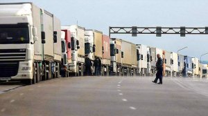 Гигантские пробки на границе России и Казахстана: таможенники усилили контроль над серым импортом