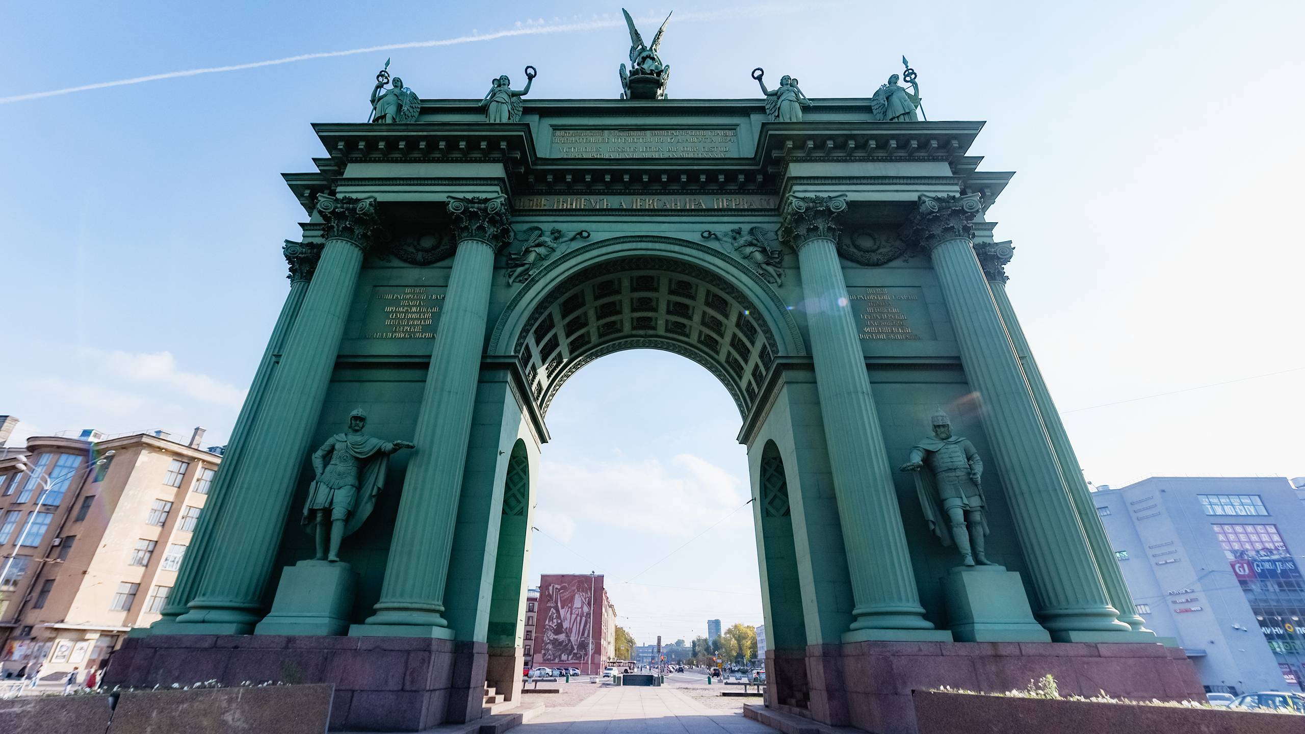 Нарвские триумфальные ворота. Дом культуры им. Горького. И причем тут Иван Абрамов? смотреть онлайн