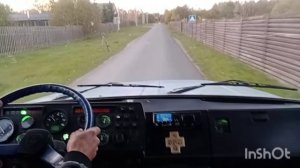 доставка песка 4 куба на газоне