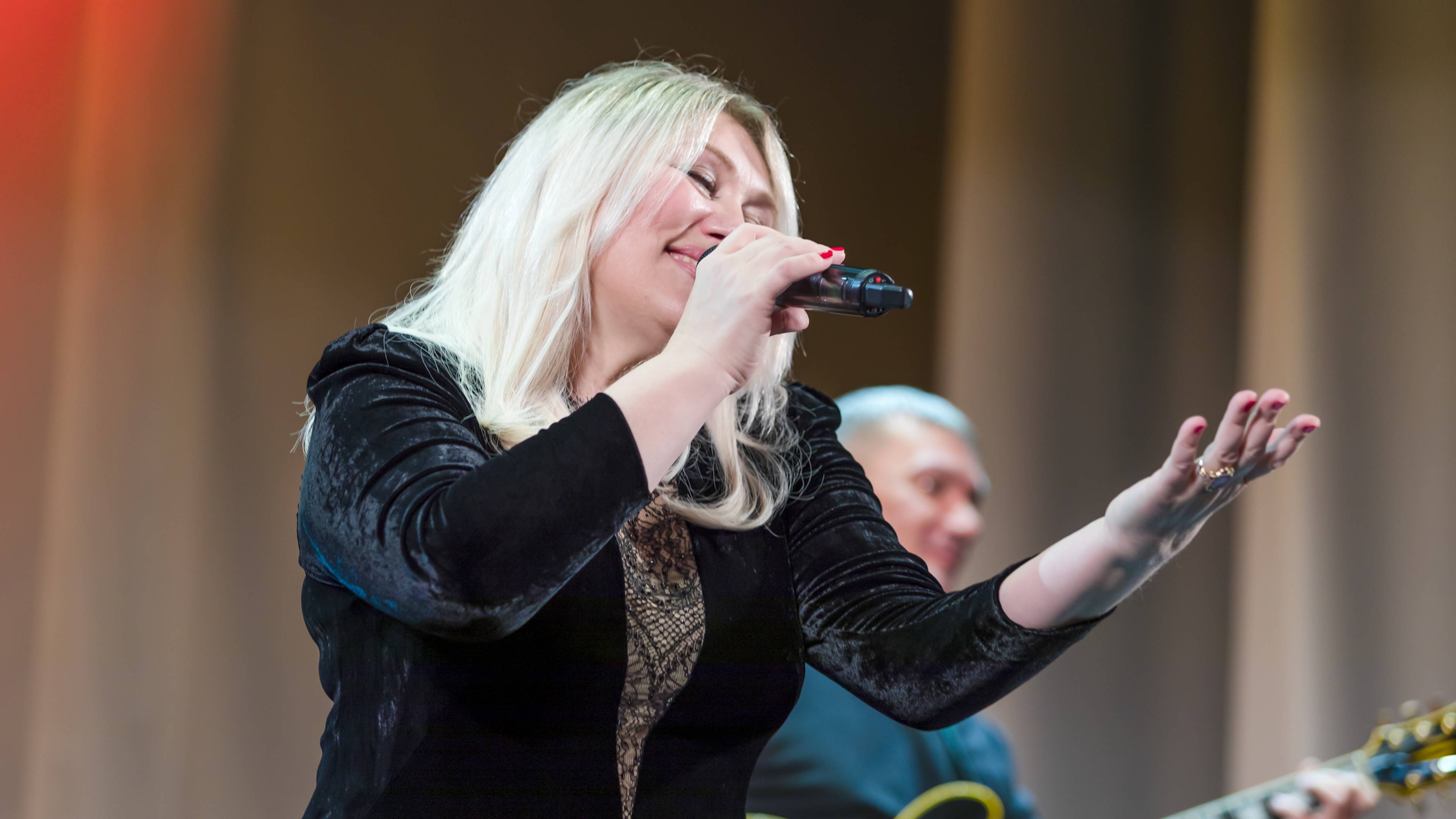 В Центральном Доме Российской Армии выступили артисты джаз-клуба «Геликон» смотреть онлайн